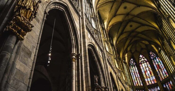 Tour of Prague Castle in Italian Language Ticket Included - Good To Know
