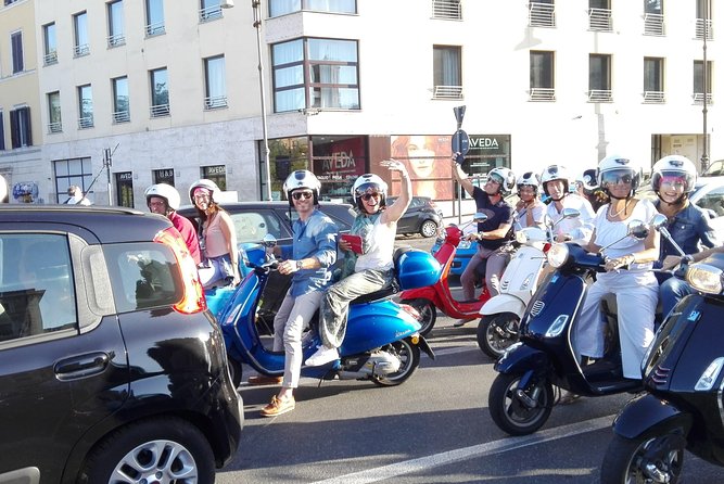 Tour of Rome With the Iconic Vespa - PROFICIENT DRIVING SKILLS REQUIRED - Tour Overview