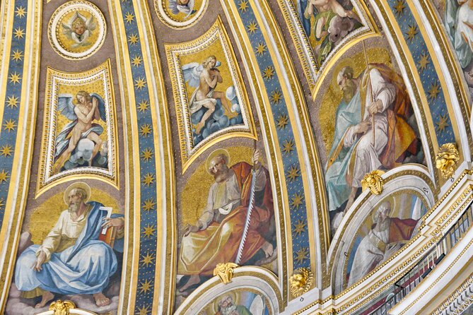 Tour of St Peters Basilica With Dome Climb and Grottoes in a Small Group - Meeting Point