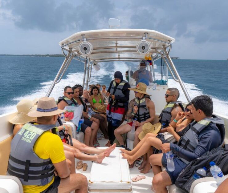 Tour of the 5 Best Islands of the Rosary Bioluminescent Pl - Island Hopping Adventure Highlights