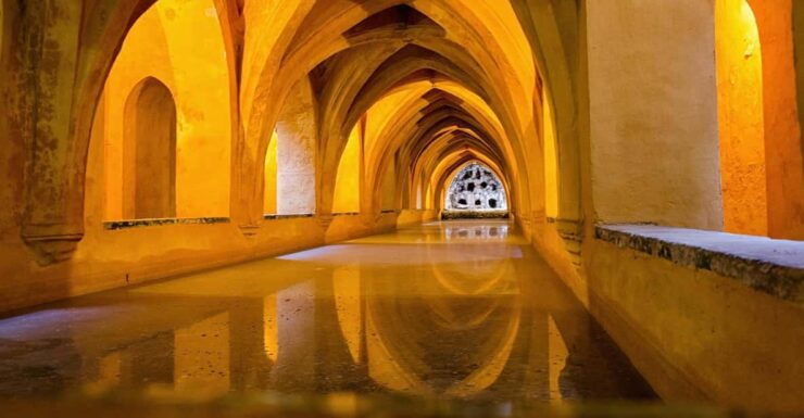 Tour of the Alcazar of Seville - Location and Itinerary