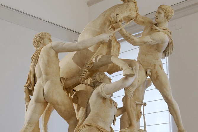 Tour of the Archaeological Museum of Naples - Pompeii and Herculaneum Treasures