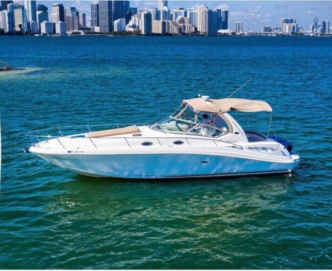 Tour of the City of Miami and Its Beautiful Sunset - Professional Service From Captain and Crew