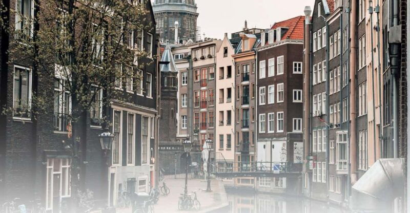 Tour of the historical center of Amsterdam in Italian - Good To Know