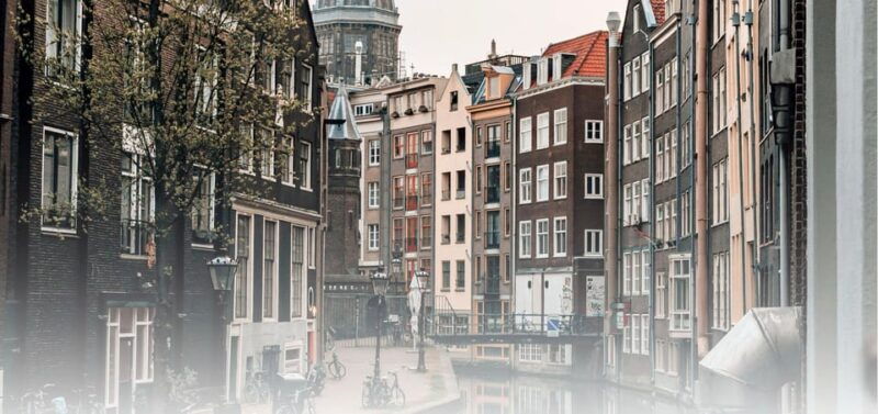 Tour of the historical center of Amsterdam in Italian - Exploring Amsterdam’s Heart with an Italian Guide