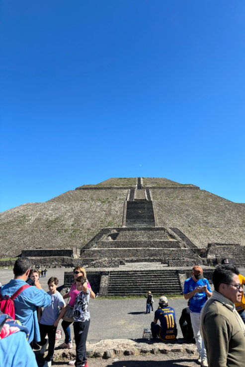 Tour of the Majestic City: From Teotihuacan MX - Climbing the Pyramids