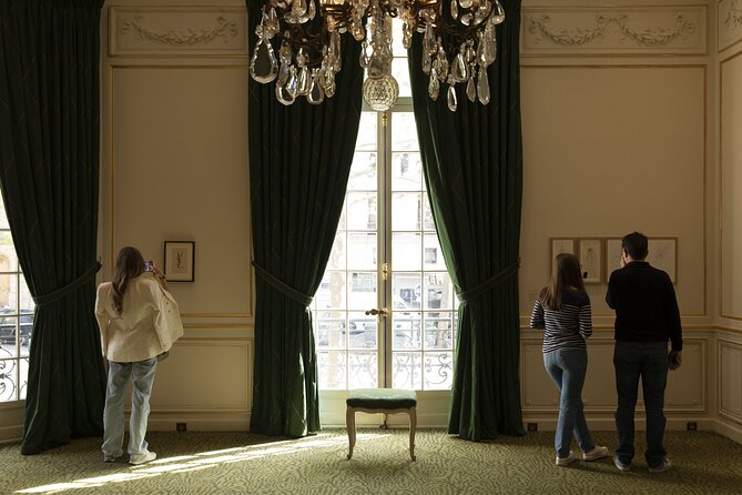 Tour of the Musée Yves Saint Laurent Paris - Booking and Flexibility