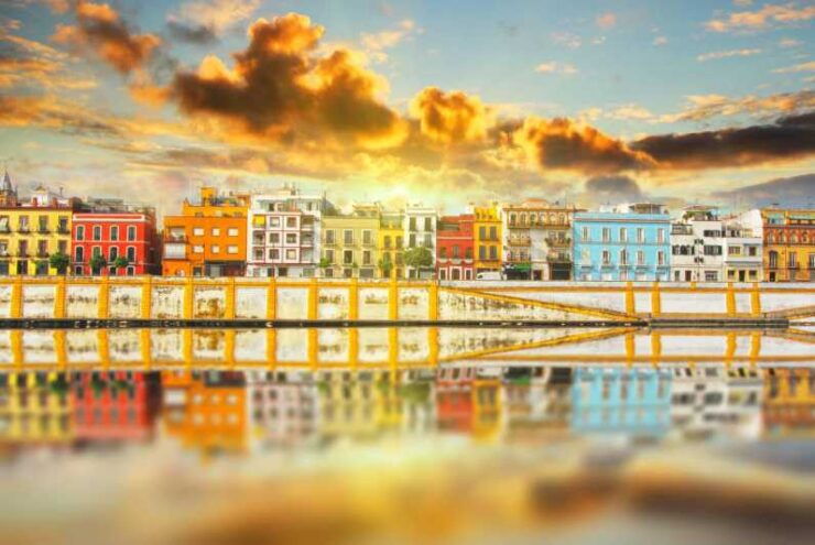 Tour of the Triana Neighborhood - Good To Know