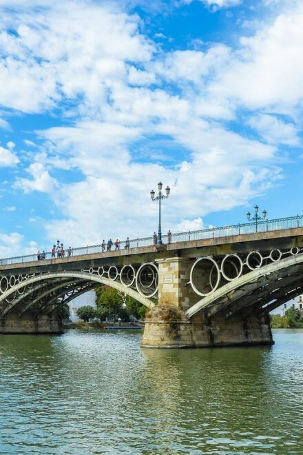 Tour of the Triana Neighborhood - Tour Guide and Accessibility