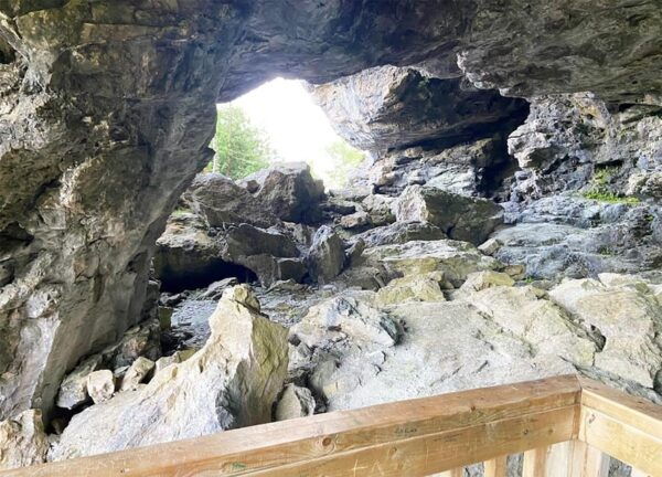 Tour on Flowerpot Island From Toronto by Motorhome - Boat Cruise and Shipwrecks