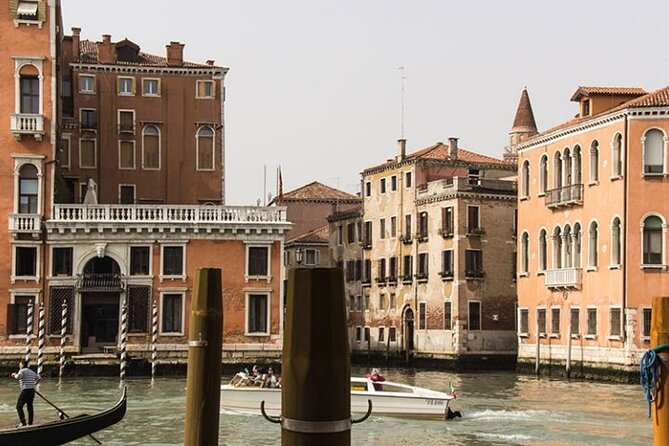 Tour on the Trails of Commissario Brunetti in Venice - Itinerary Details