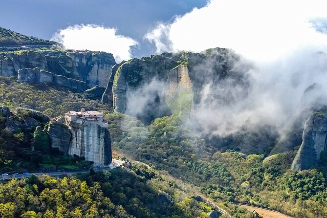 Tour Panorámico De Un Día Desde Atenas a Meteora Con Tu Propio Billete De Tren En Inglés O Español. - Reviews and Ratings