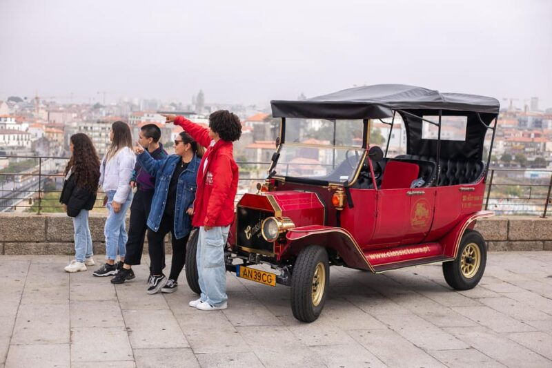 Tour Porto: Classic Adventure in Electric Tuk Tuk - Knowledgeable Guides and Stories