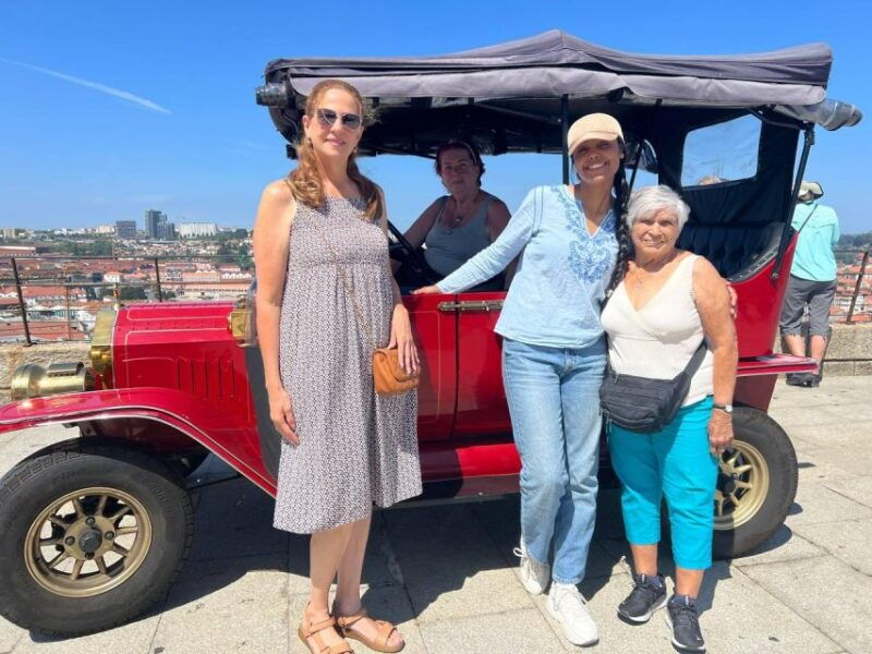 Tour Porto: Classic Car + A Toast with Port Wine - The Port Wine Toast