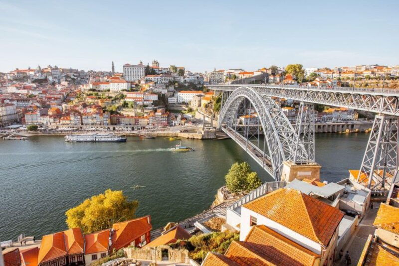 Tour Porto Douro Valley | The richness of Wine | ALL INCLUD. - The Experience: A Deep Dive into the Douro Valley