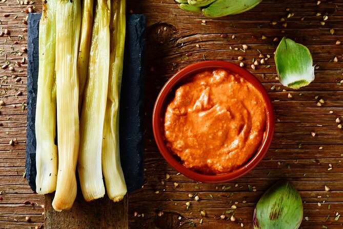 Tour Privado De Degustación De Comida Española En El Casco Antiguo De Barcelona. - Food Tasting Experience