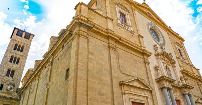 Tour Private Besalu and Costa Brava With Coastal Path - Explore Besalú