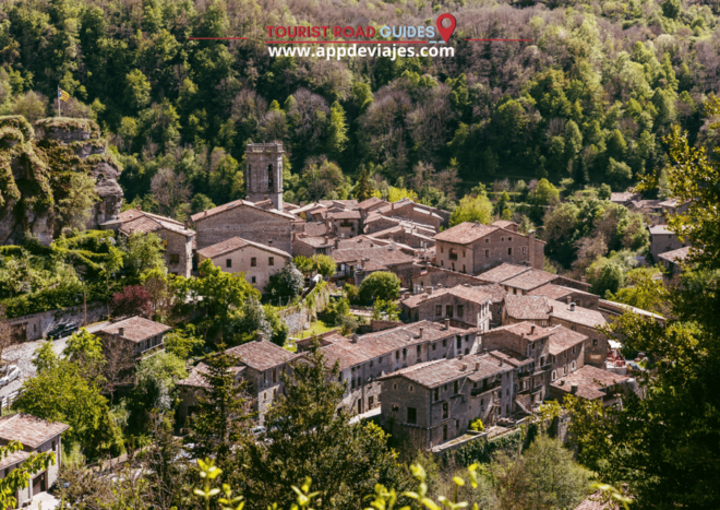Tour Private Besalu and Costa Brava With Coastal Path - Visit Ecclesiastical Monuments