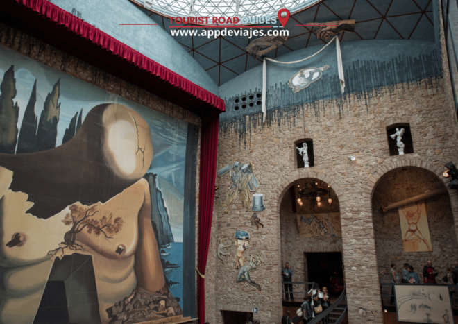 Tour Private Dalí, Boat & Cadaqués - Roses and Cadaqués