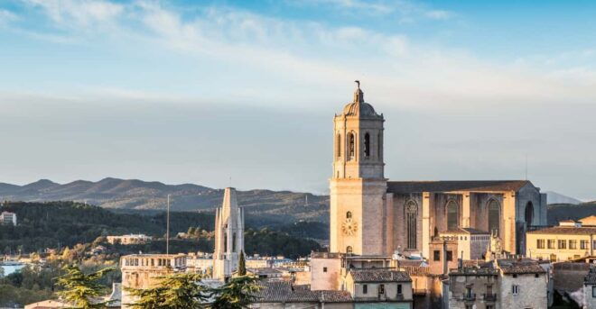 Tour Private Girona, Lunch Typical Masia & Montserrat - Lunch at a Masia
