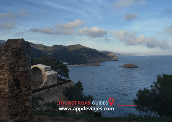 Tour Private Girona & Tossa De Mar - Transportation and Group Size