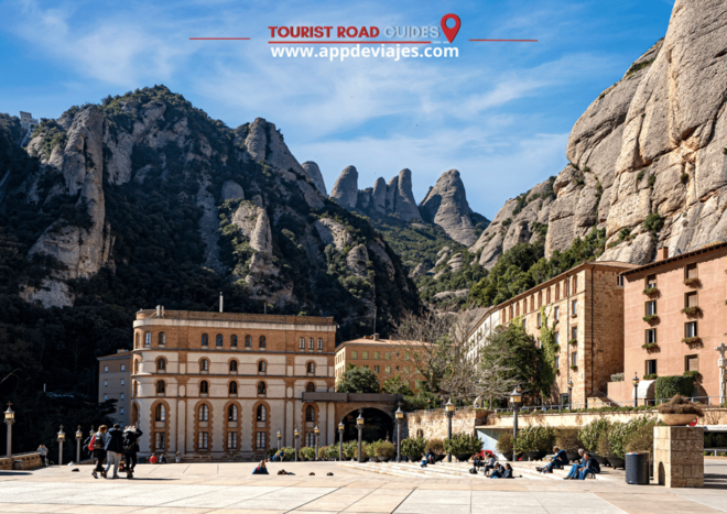 Tour Private Monserrat, Castle and Salt - Basilica and Museum