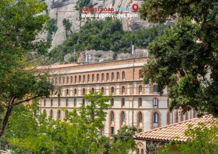 Tour Private Montserrat and Poblet Monasteries - Good To Know