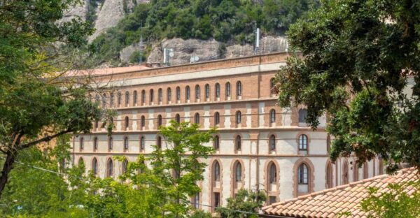 Tour Private Montserrat and Poblet Monasteries - Frequently Asked Questions
