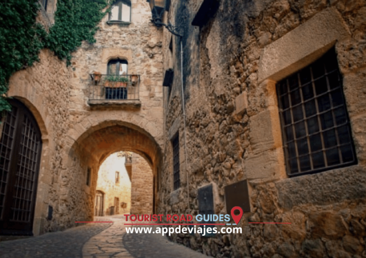 Tour Private Tossa De Mar & Medieval Villages - Itinerary and Locations