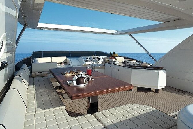 Tour Sail Dubai on the 100 Ft Luxury Yacht - Customer Reviews and Testimonials