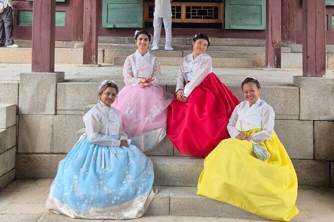 Tour Seouls oldest district with a storyteller from Bukchon - Frequently Asked Questions