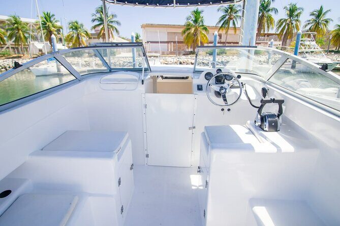 Tour through the Bays of Huatulco in Exclusive Boat - What Makes This Tour Stand Out?