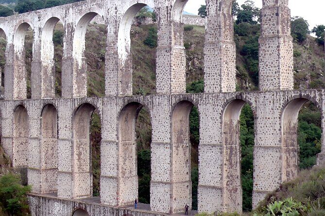 Tour Through Tulas Ruins and Tepotzotlan from Mexico City - Authentic Experiences and Insights from Reviewers