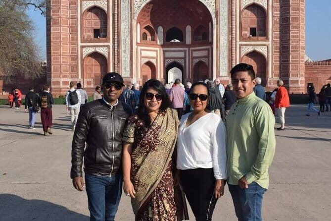 Tour to Akshardham temple with Guide and Delhi Transfer - FAQ