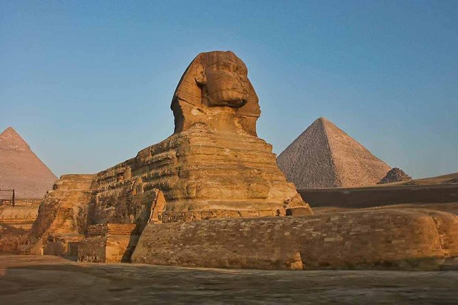 Tour to Cairo and the Pyramids From Hurghada by Private Vehicle - Meeting and Pickup