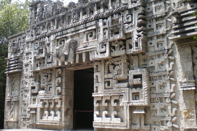Tour to Calakmul and Balamkú. From Campeche - Overview of Calakmul and Balamkú Tour