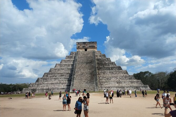 Tour to Chichen Itza With Cenote Ikkil - Exploring the Architectural Wonders of Chichen Itza
