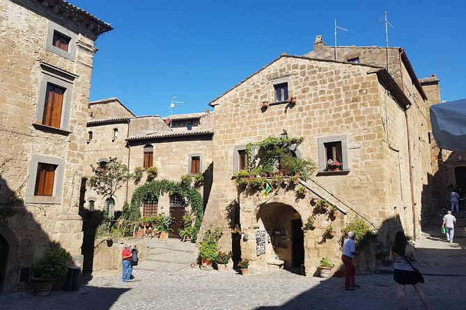 Tour to Civita Di Bagnoregio and Orvieto, a Full Day From Rome - Pickup and Transportation Details