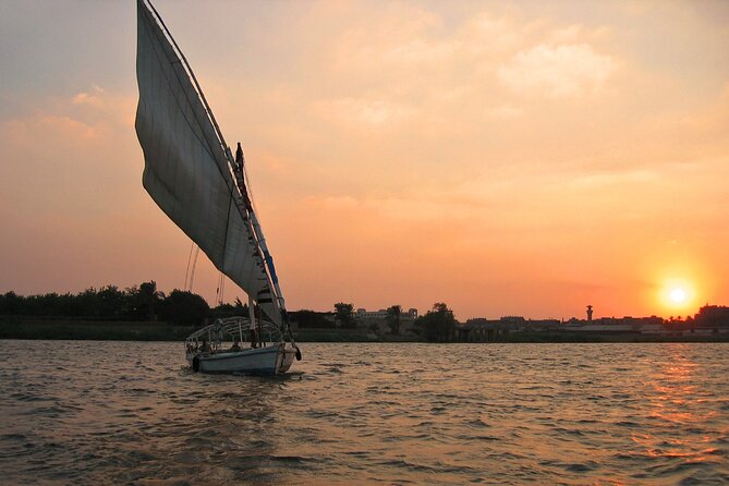 Tour to Giza Pyramids, Egyptian Museum, Bazaar, and Felucca Ride - Good To Know