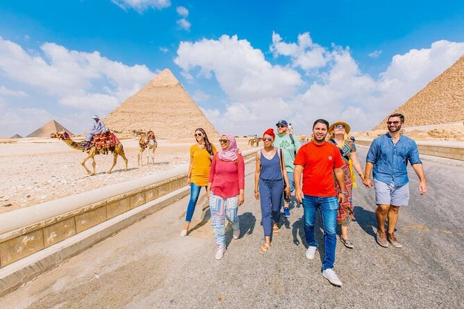 Tour to Giza Pyramids, Egyptian Museum, Bazaar, and Felucca Ride - What to Expect