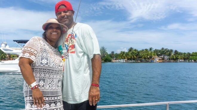 Tour to Isla Mujeres With Open Bar Departure at Noon - Experience and Amenities