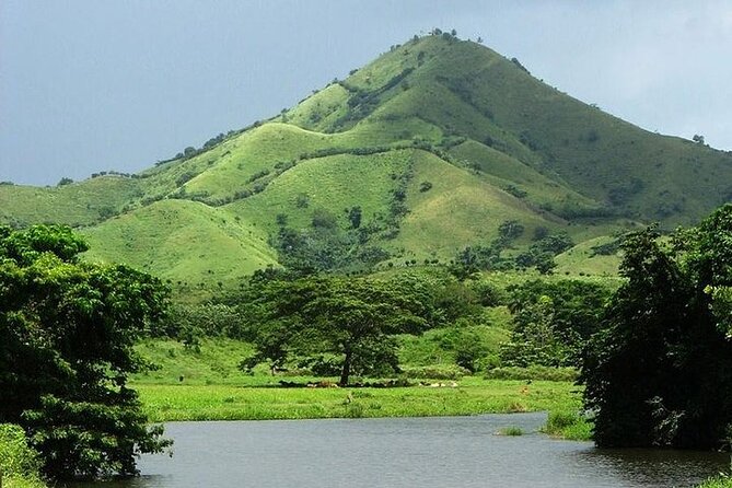 Tour to Montana Redonda and Emerald Coast Beach - Overview of Montana Redonda