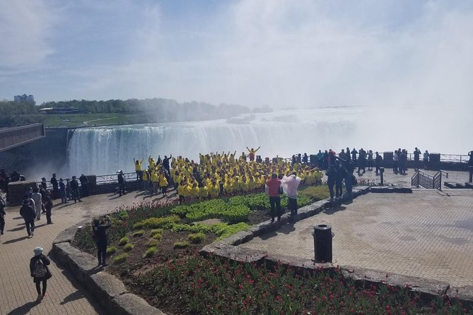 Tour to Niagara Falls With Cruise - Transportation Details