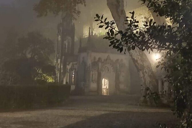 Tour to Pena Palace, Sintra, Regaleira, Guincho and Cascais - Good To Know