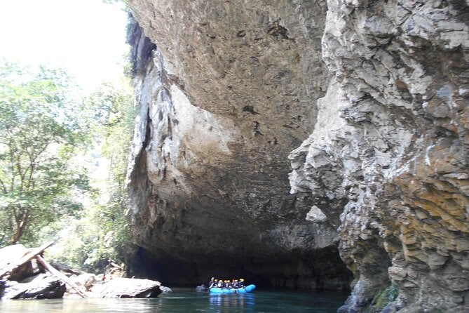 Tour to Río Claro and La Caverna Del Cóndor - Frequently Asked Questions