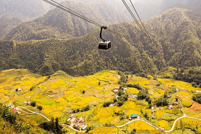 Tour to Sapa Town and Cat Cat Village at the Fansipan Mountain - Pickup and Start Time