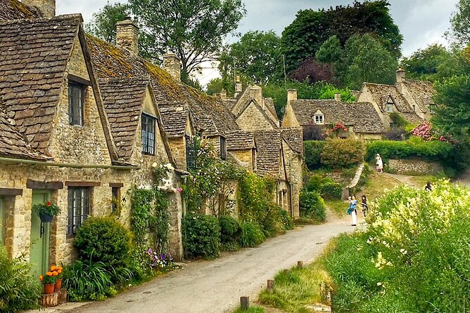 Tour to Stratford & the Cotswolds From Cambridge by Roots Travel - Common Questions