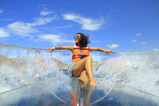 Tour to the Arch of Cabo San Lucas in a transparent glass boat - What Makes This Tour Special?