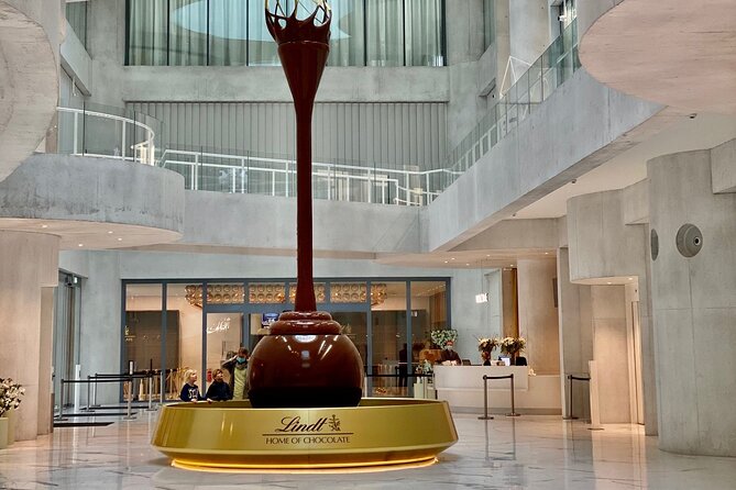 Tour to the Lindt Chocolate Factory From Zurich - Tour Highlights