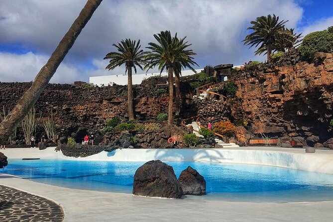 Tour to Timanfaya, Jameos Del Agua, Cueva De Los Verdes and Viewpoint From the Cliff - Highlights of the Tour